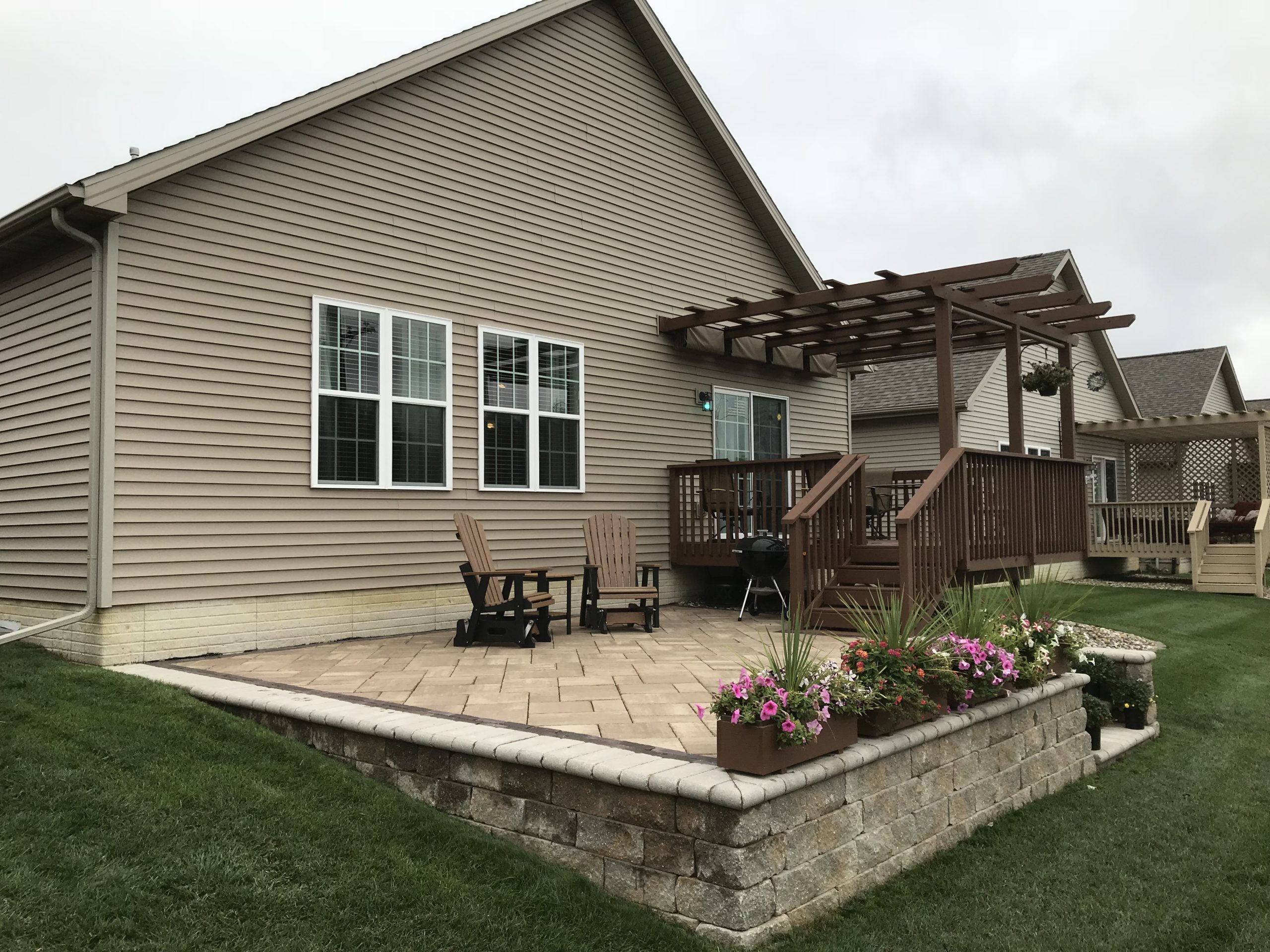 Small Raised Patio - Serenity Creek Design & Landscaping ...